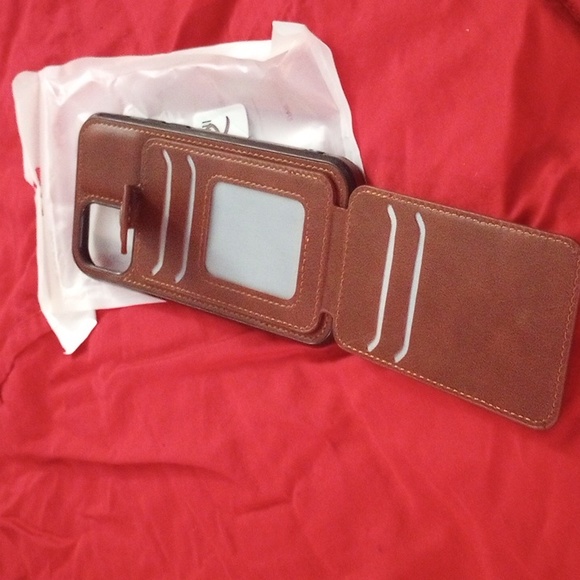 A case for an iPhone 12 6.1in - Picture 3 of 4